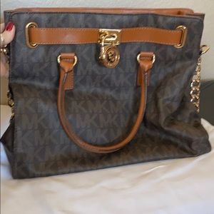 Michael kors shoulder bag